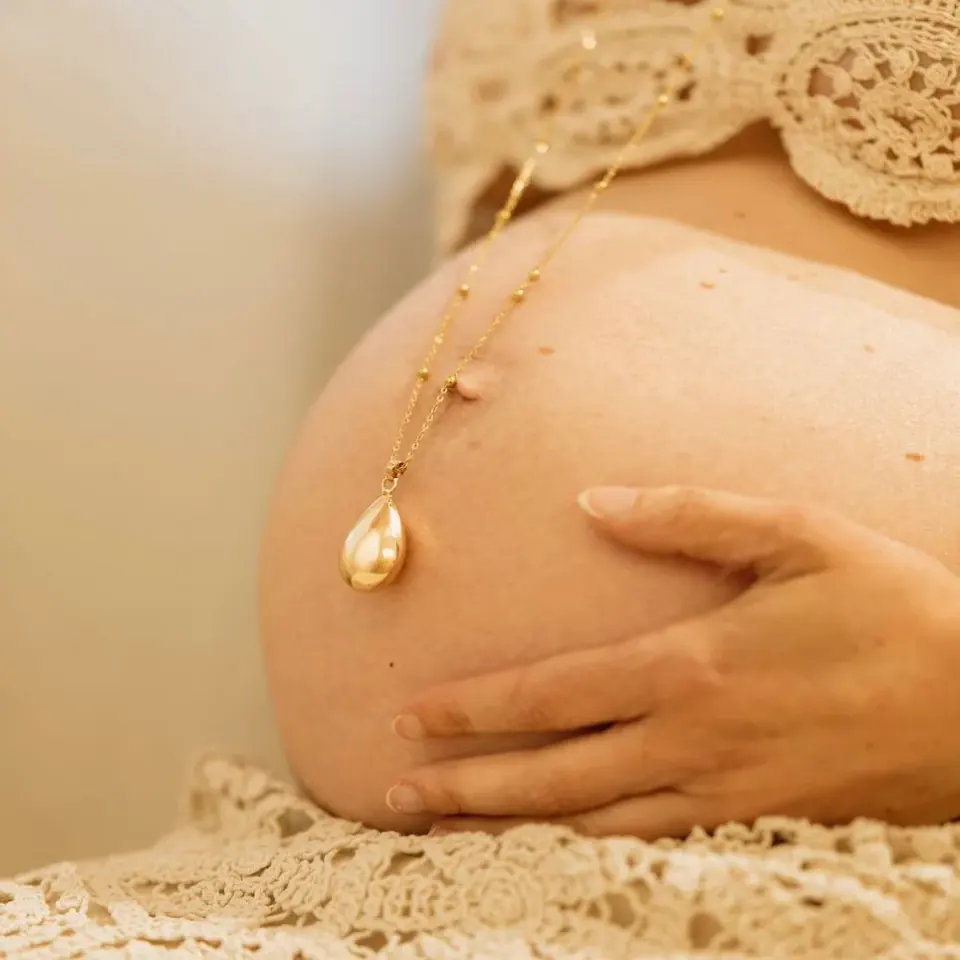 Photo : Bola de grossesse goutte · Atelier Thamaïs