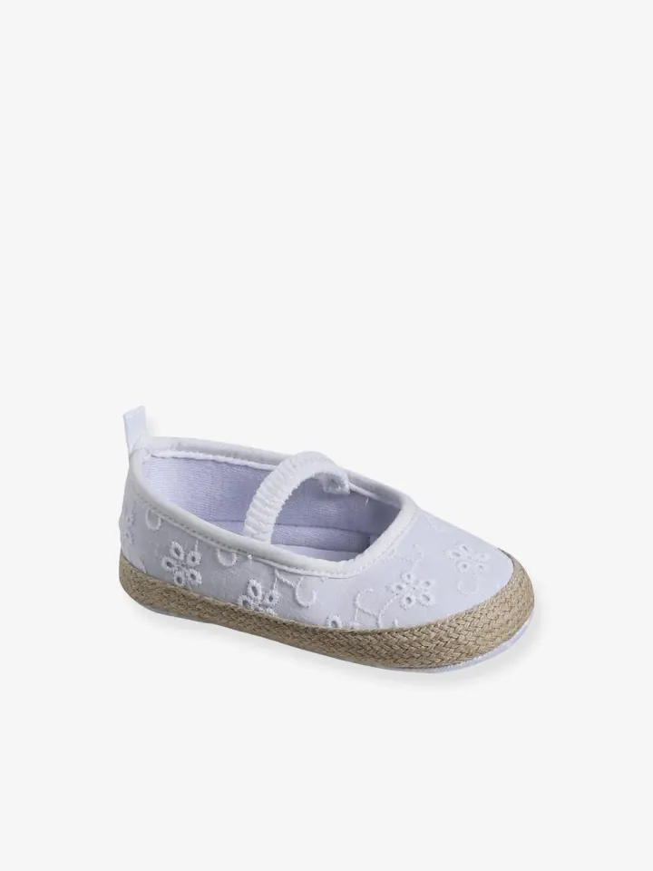 Photo : Chaussons souples bébé blanc
